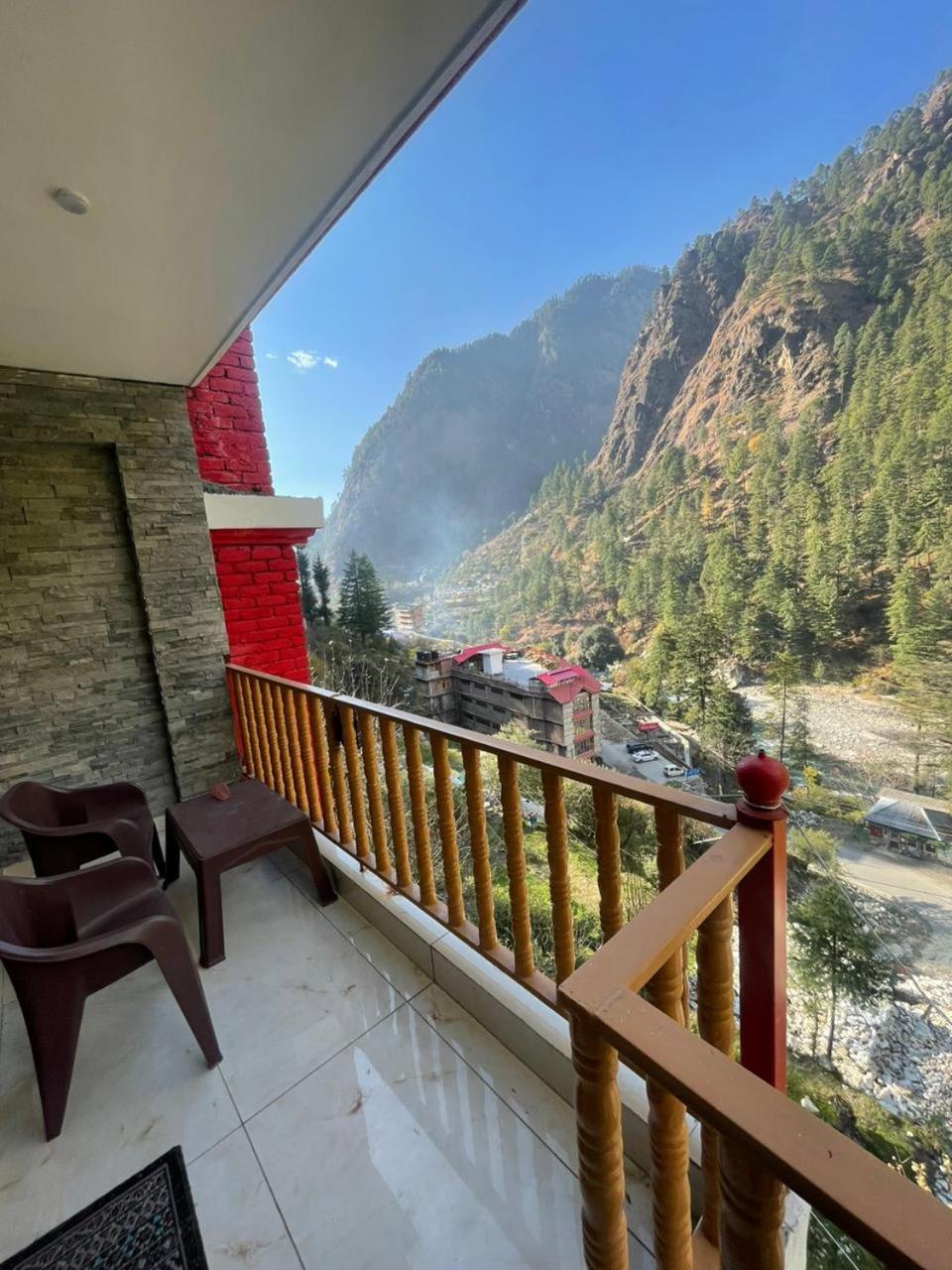 Shangri-La Rooms & Restaurant Kasol Extérieur photo